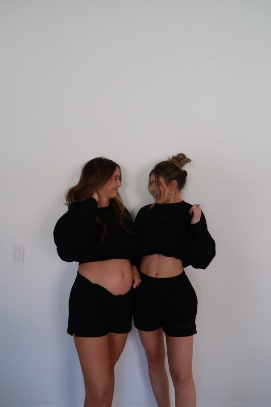 sweat shorts in black